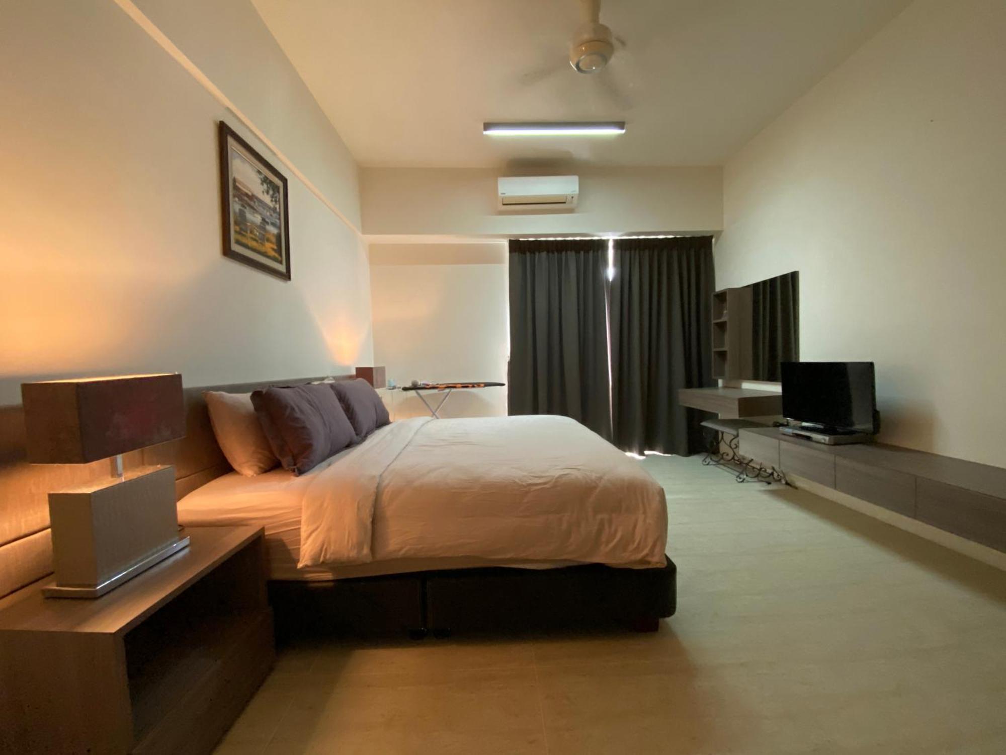 By The Sea @ Cozy Beachfront Home Batu Feringgi Ngoại thất bức ảnh